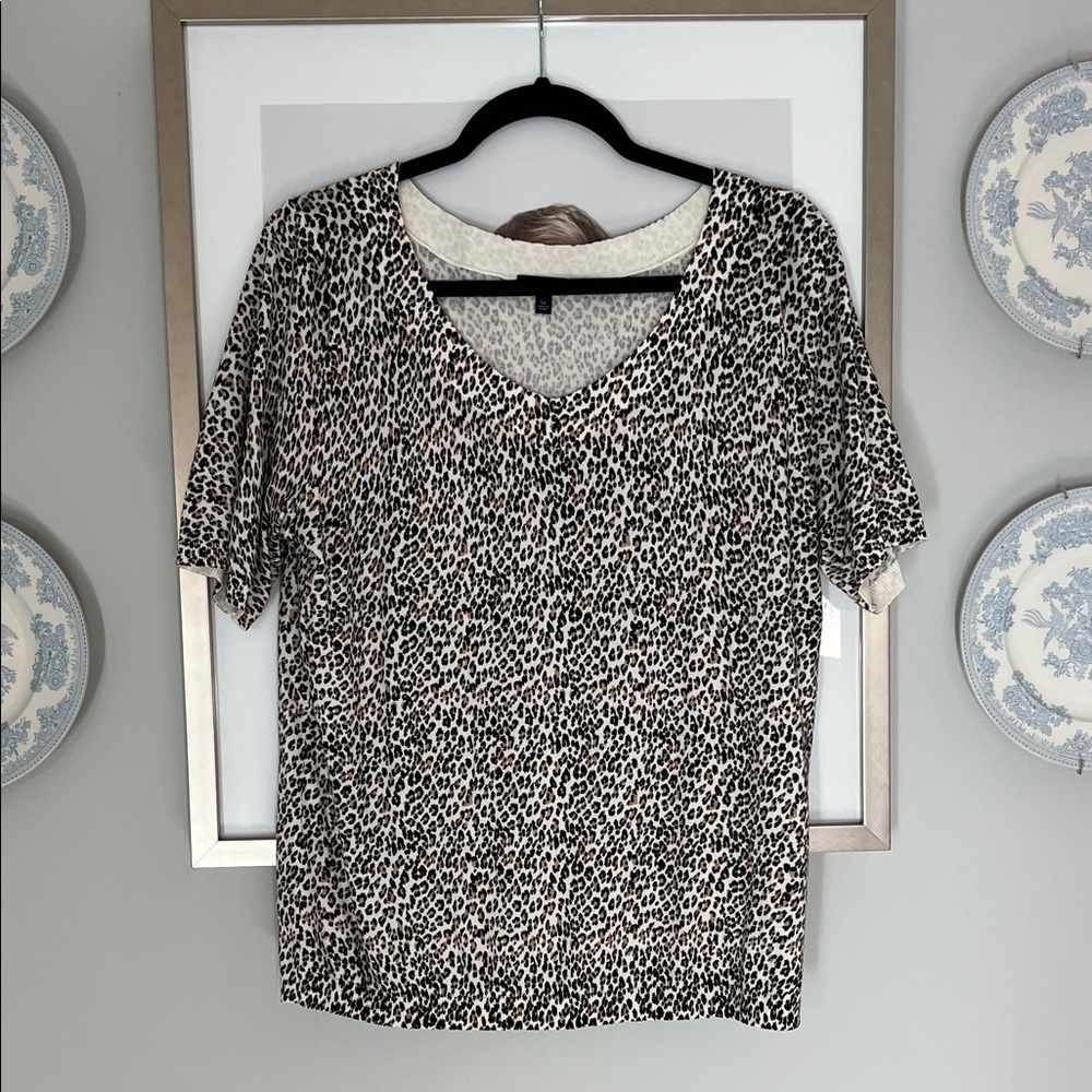 Talbots Black and White Animal Print Short Sleeve light Sweater